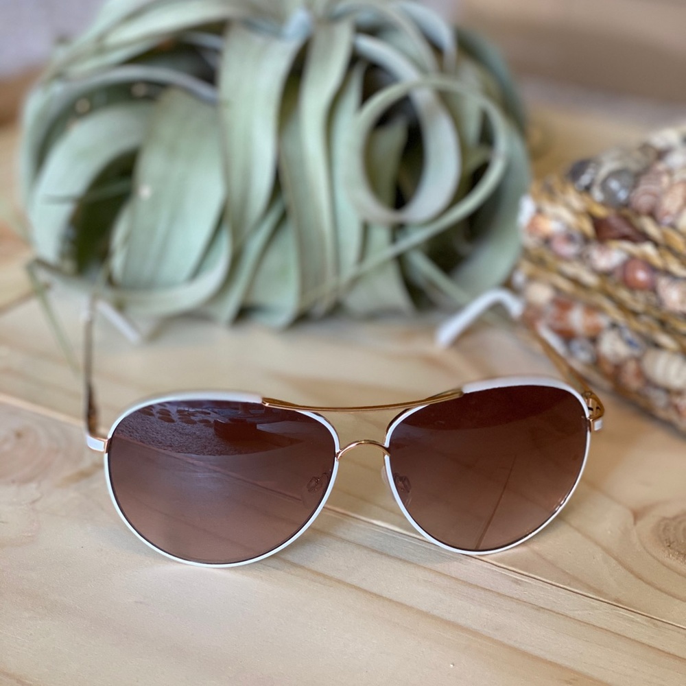 White Steve Madden Aviator Sunglasses